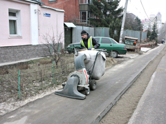 В районах города продолжаются работы по уборке территорий