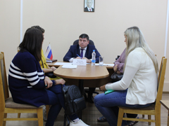 Руководитель управы Левобережного района Олег Копытин провел очередной прием граждан Руководитель управы Левобережного района Олег Копытин провел очередной прием граждан