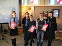 Героев помним имена.