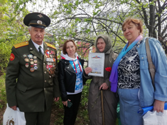 В Коминтерновском районе вручили подарки бывшим узникам концлагерей