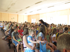 Специалисты МКУ «Управление по делам ГО ЧС г. Воронежа» проводят занятия с детьми и молодёжью в муниципальных детских лагерях отдыха