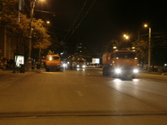 Сразу после окончания праздничных мероприятий Дня города службы благоустройства приступили к уборке территории Сразу после окончания праздничных мероприятий Дня города службы благоустройства приступили к уборке территории