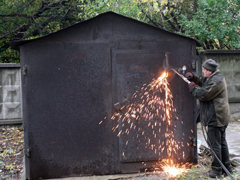 В Ленинском районе жестко регулируют земельные отношения