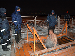 В Воронеже крещенские купания прошли без происшествий В Воронеже крещенские купания прошли без происшествий