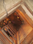 Спасатели эвакуировали людей, отравившихся краской в погребе