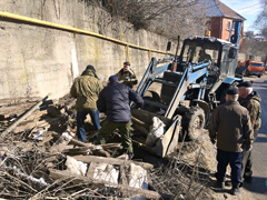 В районах города продолжаются работы по благоустройству