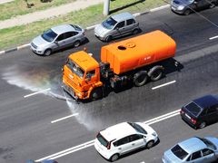 В Левобережном районе ведутся работы по благоустройству территории