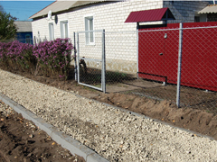 В Железнодорожном районе продолжаются работы по благоустройству улично-дорожной сети