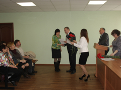 Работники сферы бытового обслуживания населения и ЖКХ получают поздравления с профессиональным праздником от управ районов