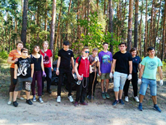 В Левобережном районе прошел экологический субботник В Левобережном районе прошел экологический субботник