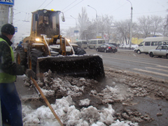 В ночь со 2 на 3 ноября на городских улицах работали 90 единиц снегоуборочной техники (информация на 10:00 3 ноября) В ночь со 2 на 3 ноября на городских улицах работали 90 единиц снегоуборочной техники (информация на 10:00 3 ноября)