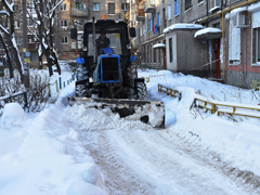 В районах города продолжаются работы по уборке территории В районах города продолжаются работы по уборке территории