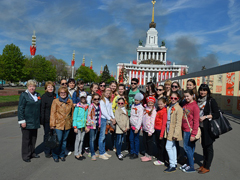 Делегация воспитанников Центра развития творчества детей и юношества Ленинского района города Воронеж встретила День Победы на Поклонной горе в Москве