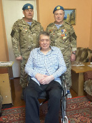 Ветерану боевых действий вручили памятную медаль