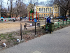В Центральном районе начались работы по реконструкции детской зоны отдыха в сквере Никитинский В Центральном районе начались работы по реконструкции детской зоны отдыха в сквере Никитинский