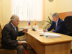 Глава Воронежа Александр Гусев провел прием граждан