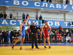 Воспитанник спортивной школы № 10 - победитель первенства России по греко-римской борьбе Воспитанник спортивной школы № 10 - победитель первенства России по греко-римской борьбе