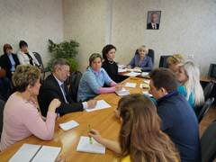 В Коминтерновском районе обсудили итоги работы комиссии по делам несовершеннолетних.