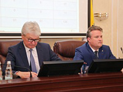 Глава Воронежа Вадим Кстенин провел еженедельное совещание Глава Воронежа Вадим Кстенин провел еженедельное совещание