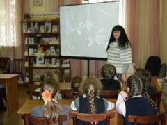 В «Королевство кривых зеркал» заглянули в библиотеке № 32 им.Г.Н.Троепольского 